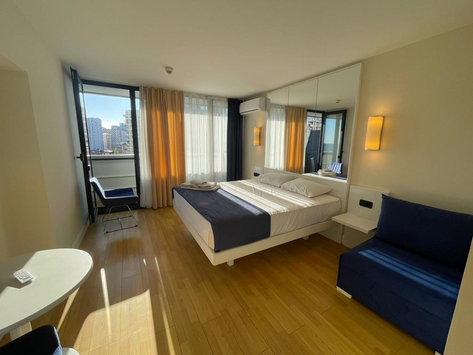 Suites Orbi City Aparthotel Batumi Kültér fotó