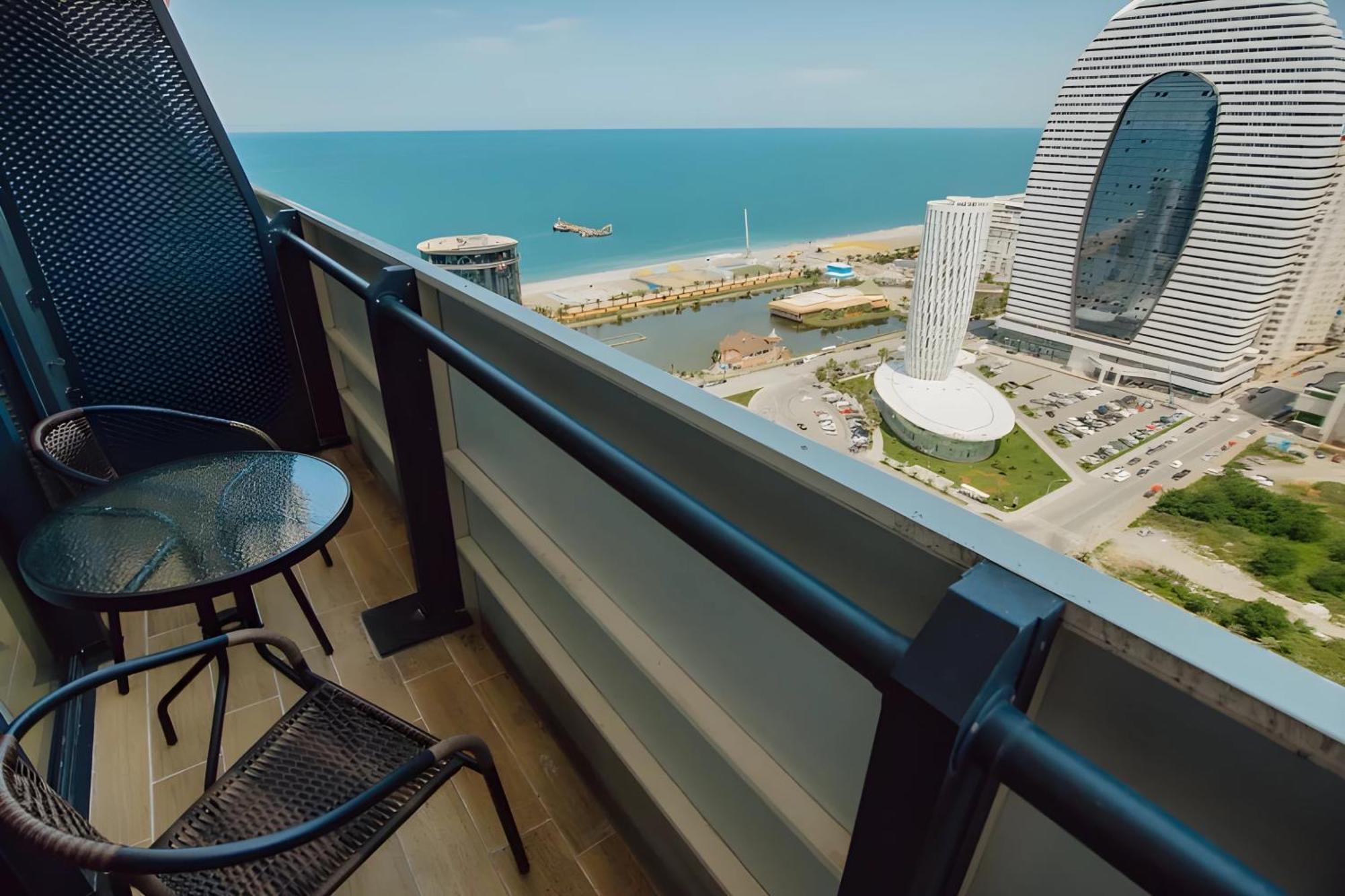 Suites Orbi City Aparthotel Batumi Kültér fotó