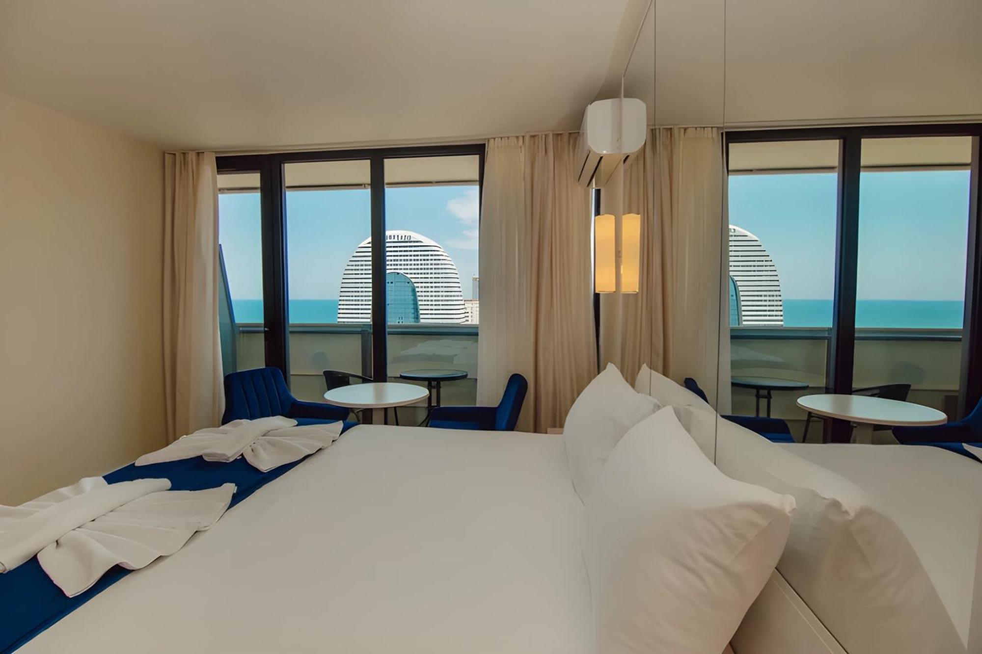 Suites Orbi City Aparthotel Batumi Kültér fotó